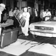 Illustration for article titled Hoisting A 1966 Mustang To The Roof Of The Empire State Building